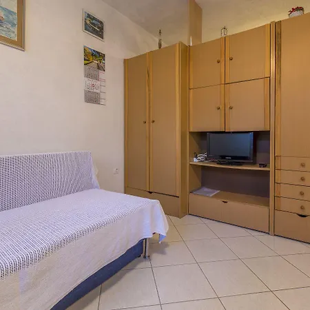 Romantisches Studio-apartment Nur 410 Meter Zum Mit Privatparkpatz Appartement