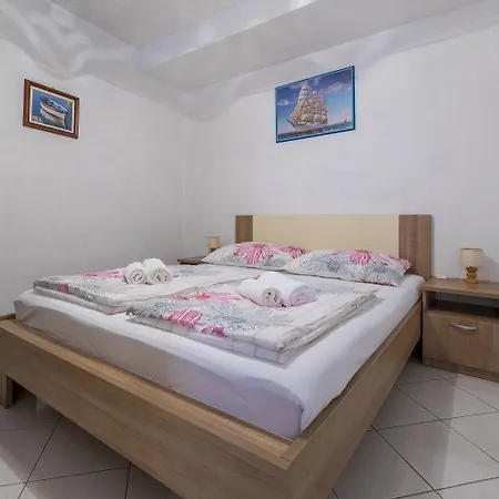 Romantisches Studio-apartment Nur 410 Meter Zum Mit Privatparkpatz