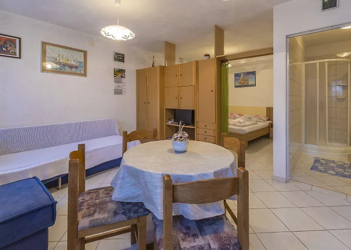 Romantisches Studio-apartment Nur 410 Meter Zum Mit Privatparkpatz דירה *